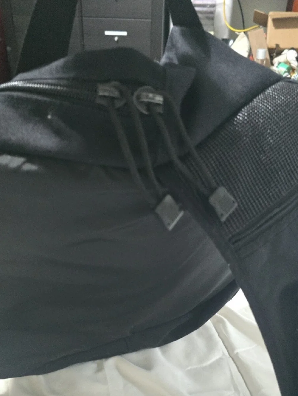 Eddie Bauer Black Men’s Sling Messenger Bag